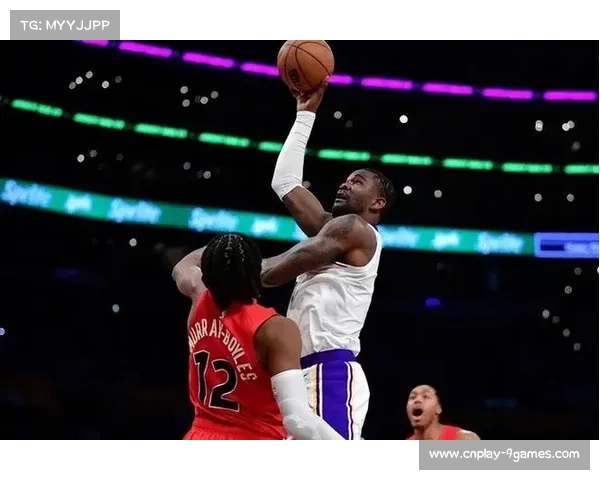 艾顿对阵独行侠16中4状态低迷，湖人内线受考验